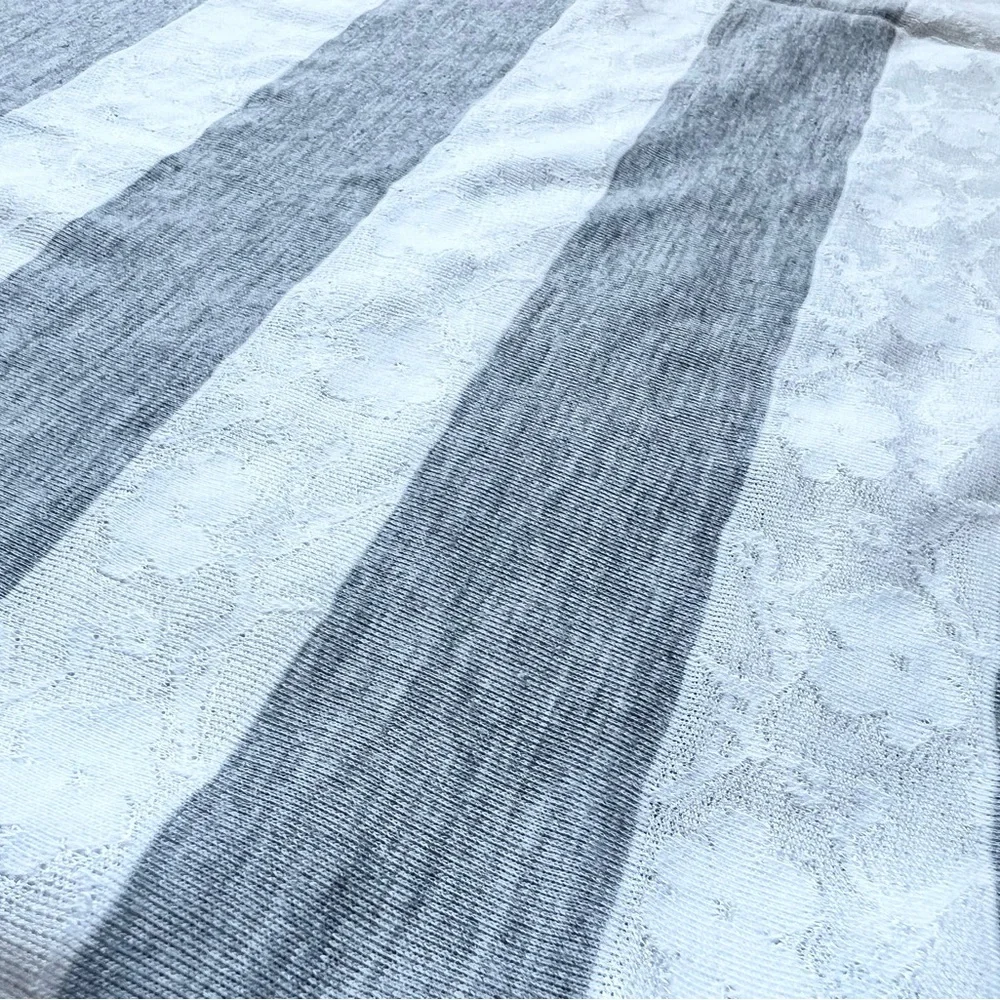 CHICOS ZENERGY GRAY WHITE STRIPE TOP - Picture 8 of 8